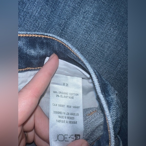 Joe's Jeans The Lara Mid Rise Cigarette Jeans - Picture 7 of 8